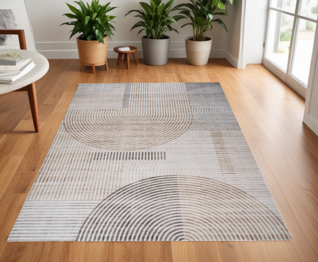 4" X 6" Beige and Brown Abstract Distressed Area Rug