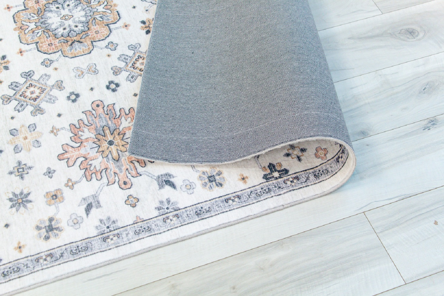 5" X 8" Gray and Gold Floral Area Rug