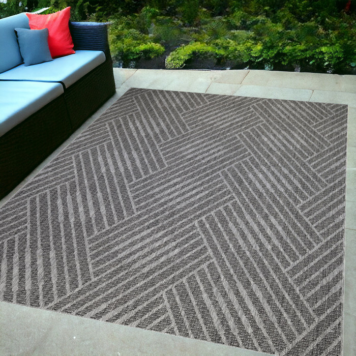 6' x 9' Gray and Blue Geometric Stain Resistant Indoor Outdoor Area Rug-531617-1