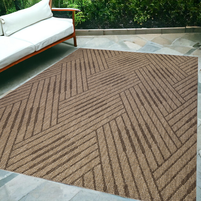 6' x 9' Beige Geometric Stain Resistant Indoor Outdoor Area Rug-531624-1