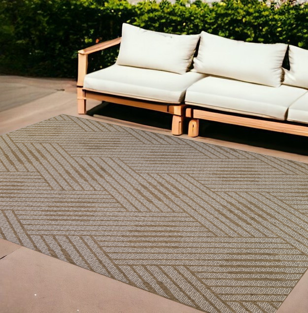 8' x 10' Beige Geometric Stain Resistant Indoor Outdoor Area Rug-531627-1