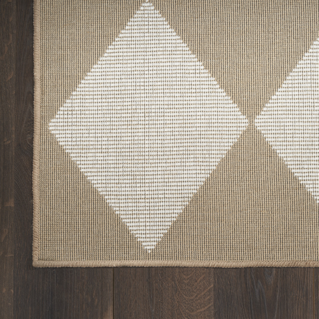 5" X 7" Natural and Ivory Geometric Power Loom Washable Non Skid Area Rug