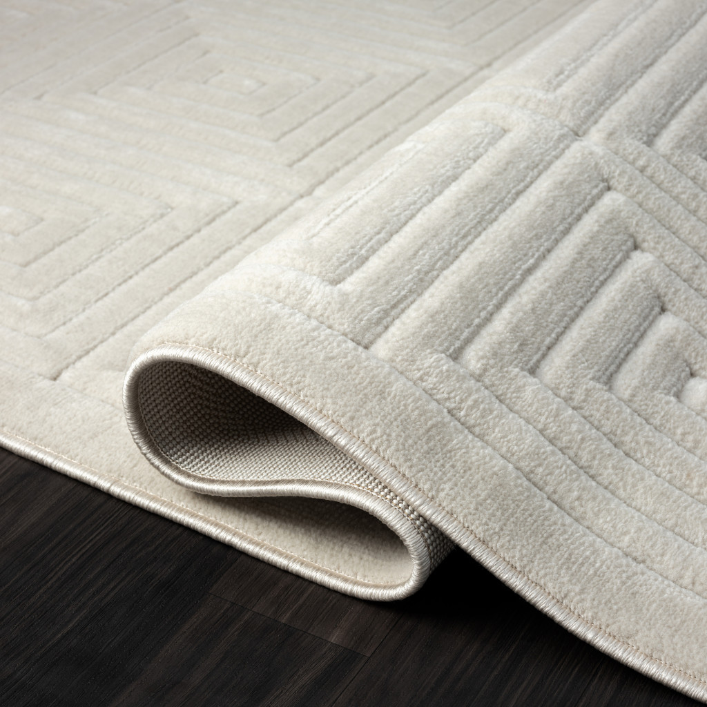 5" X 7" Ivory Geometric Area Rug