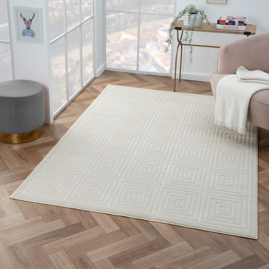 5" X 7" Ivory Geometric Area Rug