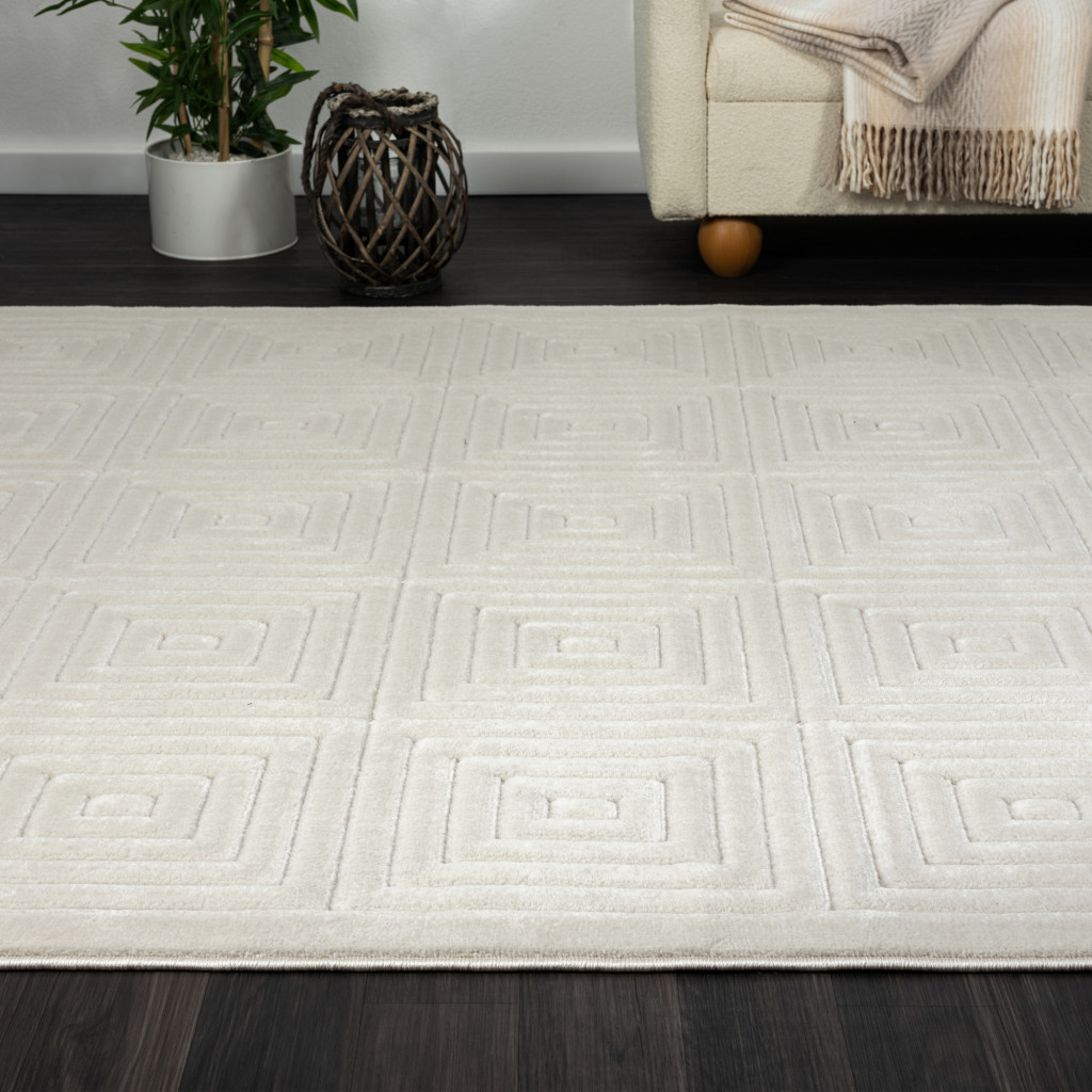 8" X 10" Ivory Geometric Area Rug