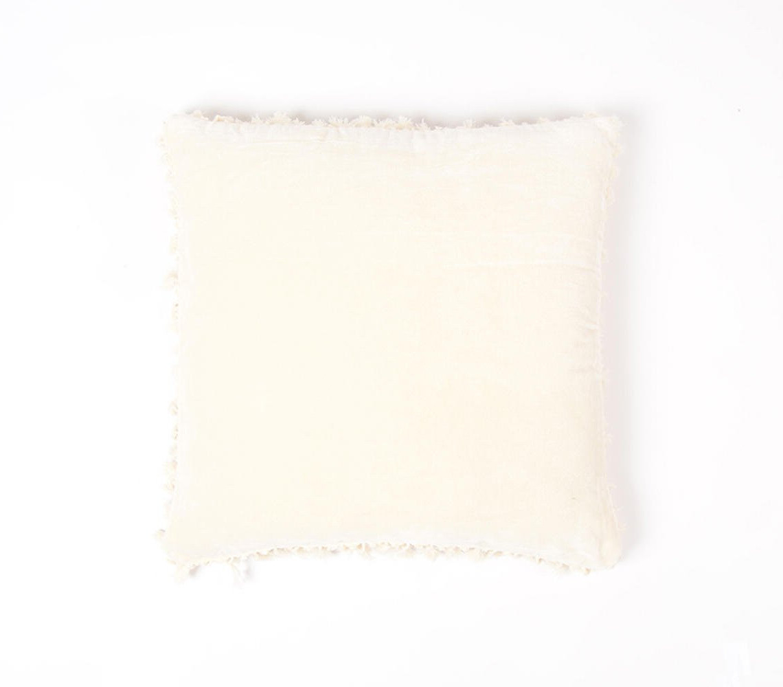 18" Off White Cotton Blend Throw Pillow Cover With Tassels