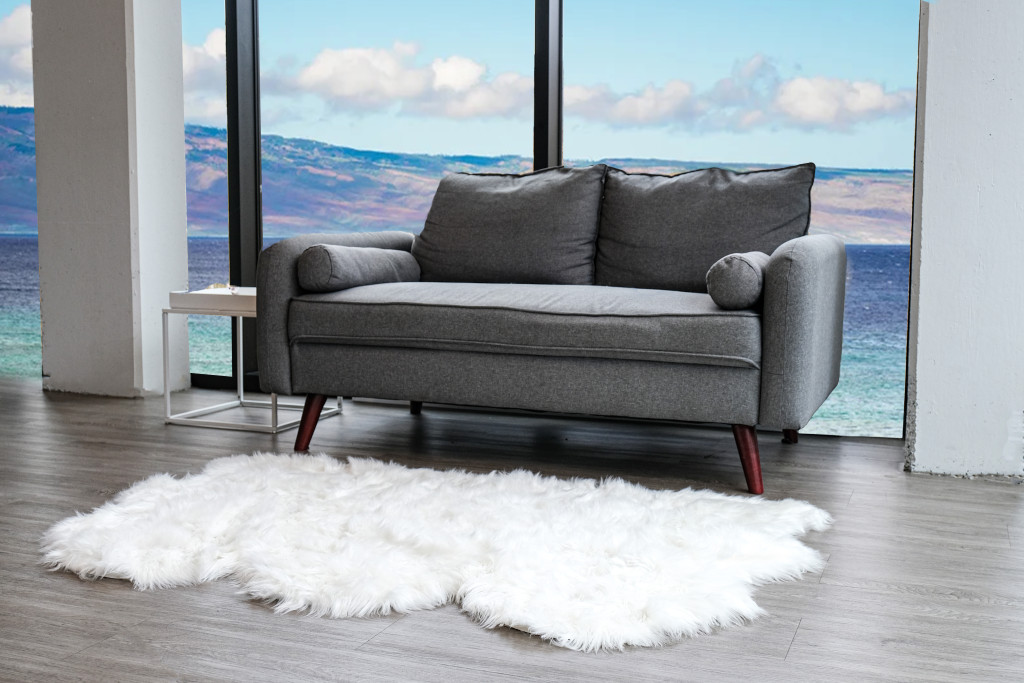 3" X 5" Off White Faux Sheepskin Printed Area Rug