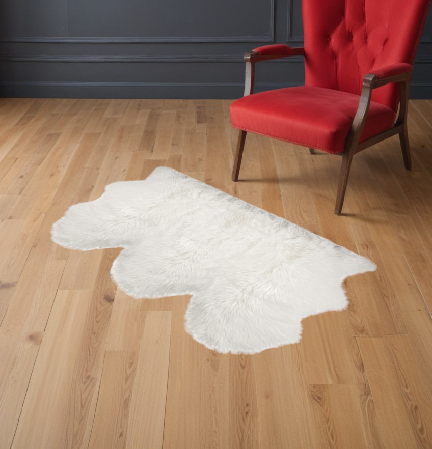 3" X 5" Off White Faux Sheepskin Printed Area Rug