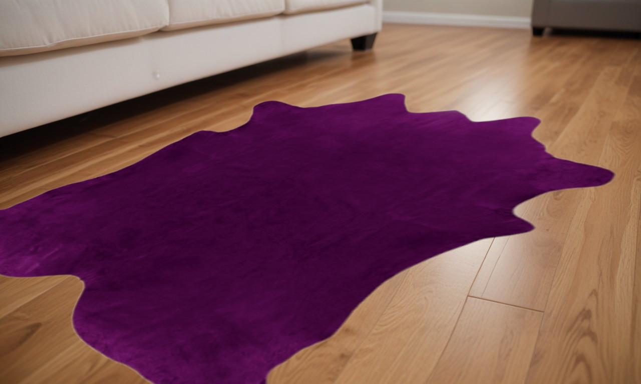 5' x 7' Purple Cowhide Hand Knotted Area Rug-544302-1
