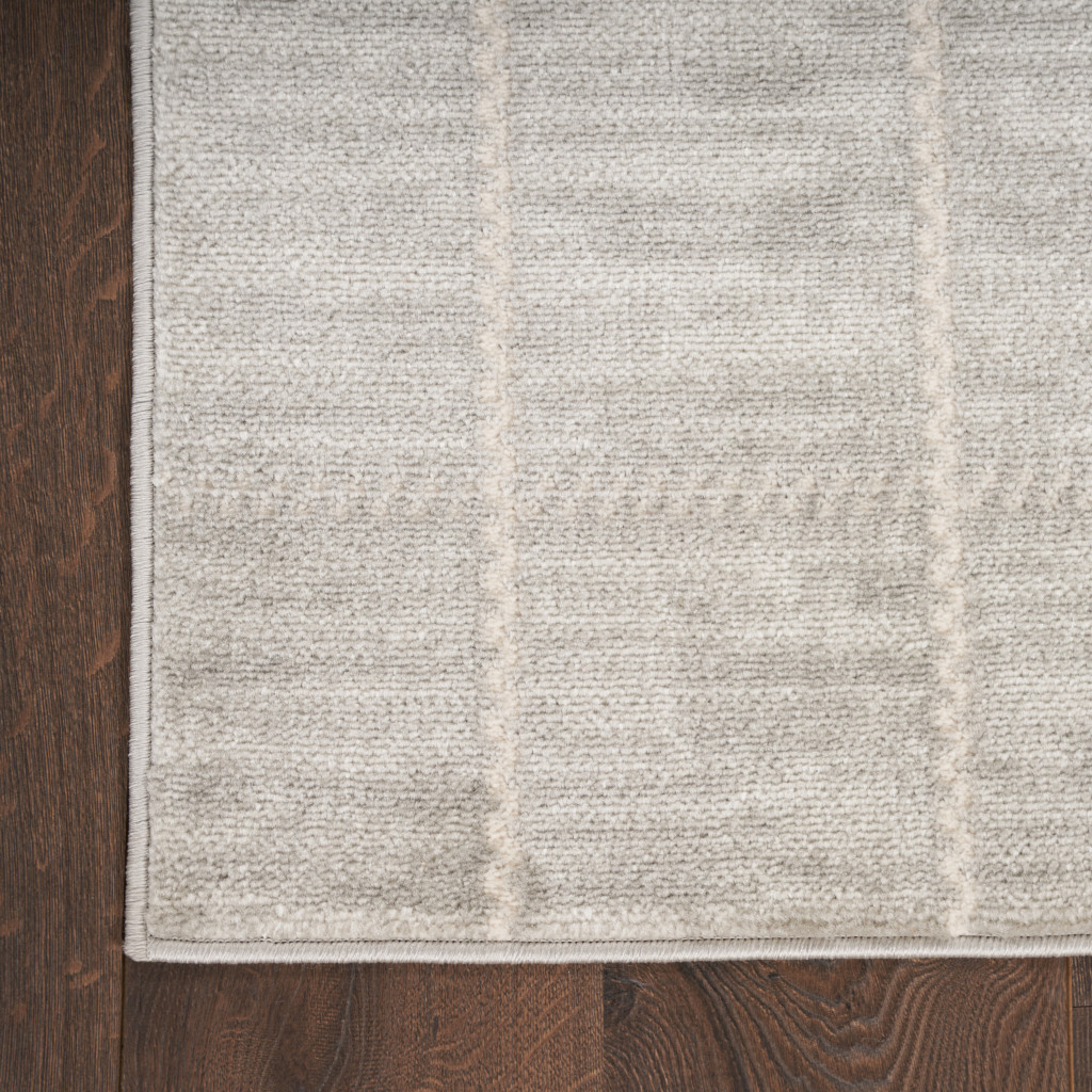 5" X 7" Gray Geometric Area Rug