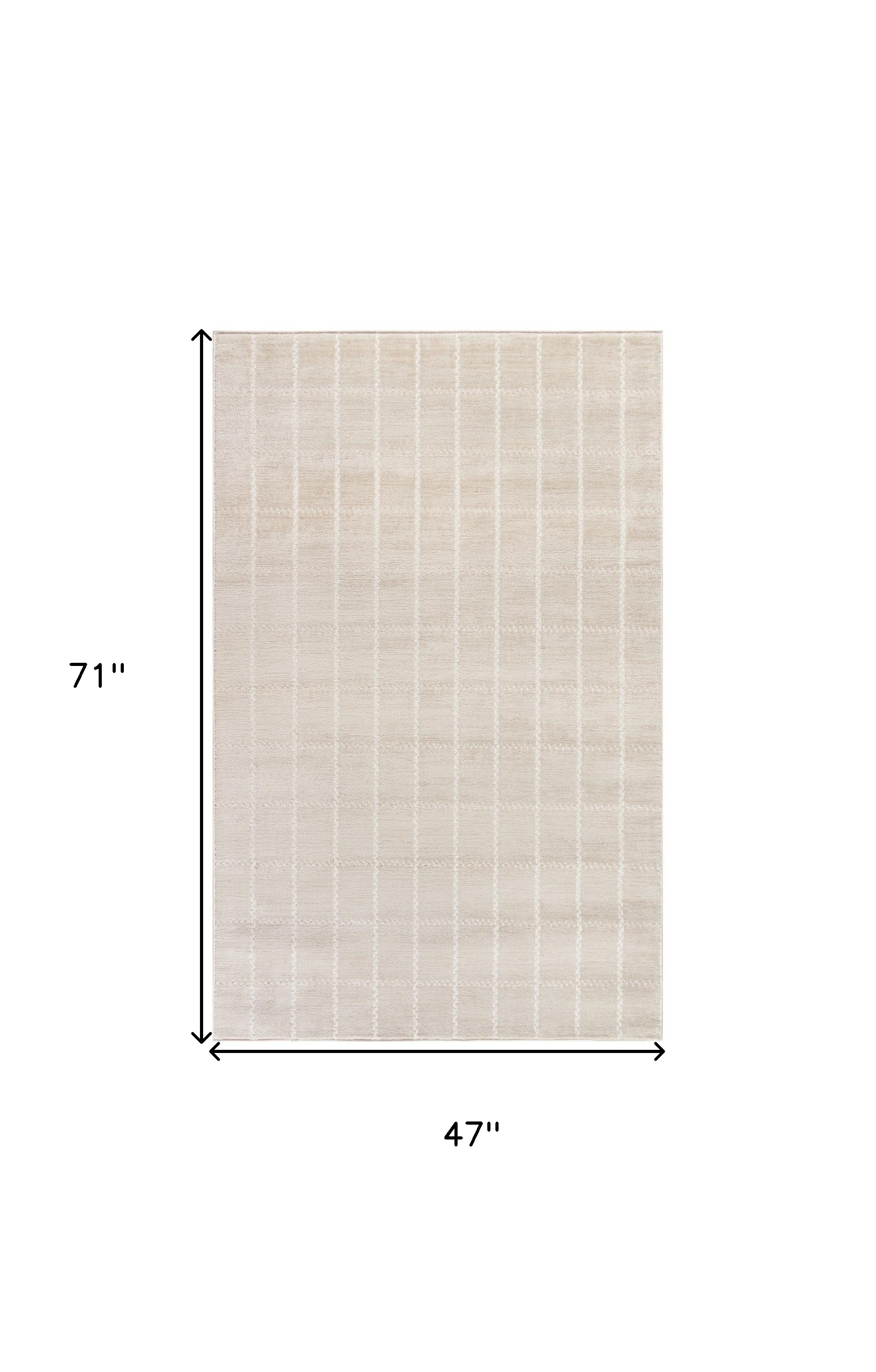 4" X 6" Cream Geometric Area Rug