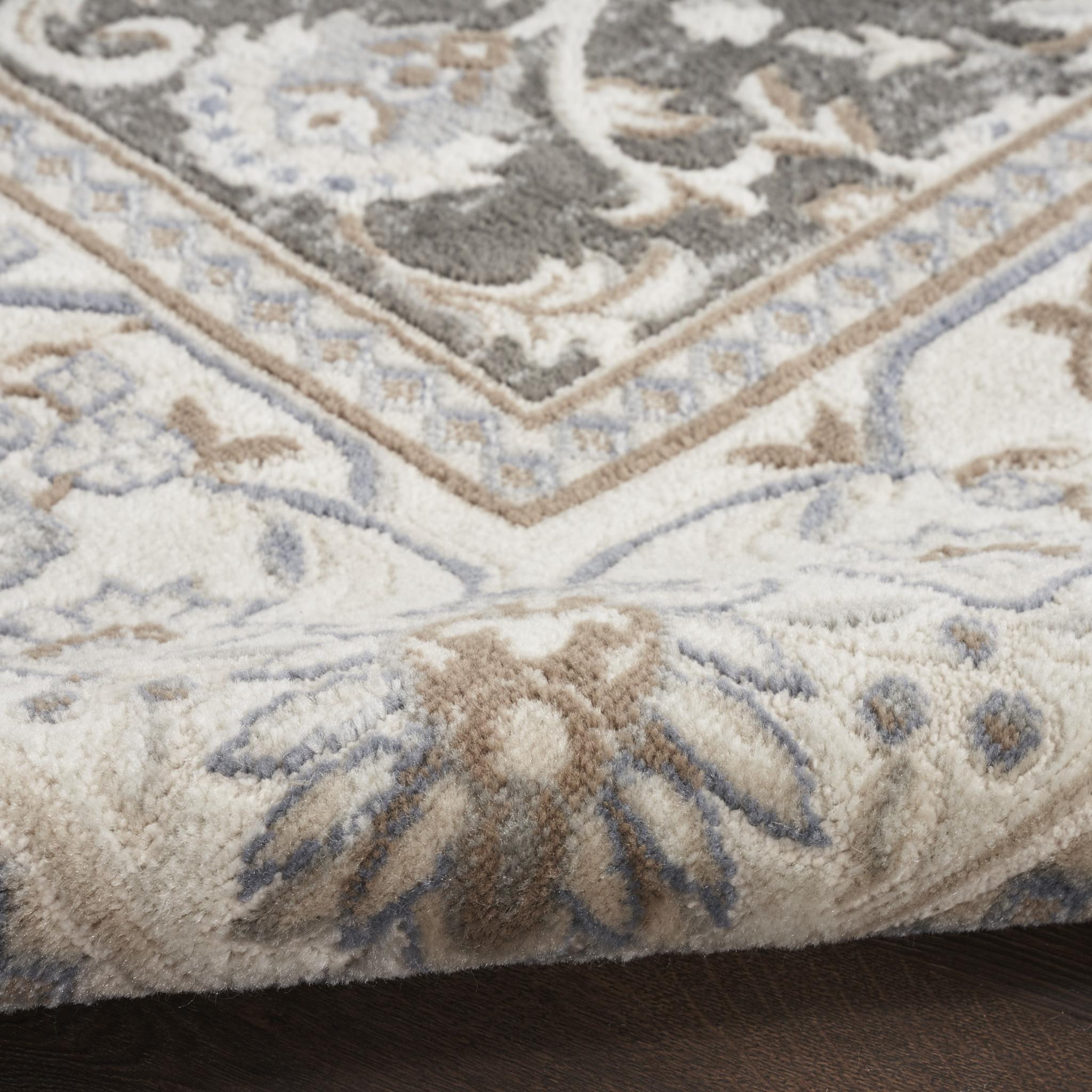 4" X 6" Gray Floral Distressed Area Rug