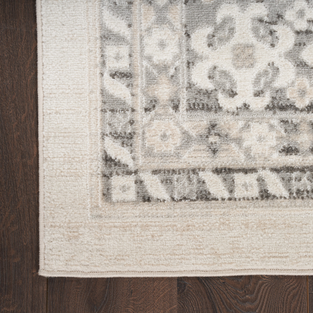 4" X 6" Gray Geometric Distressed Area Rug