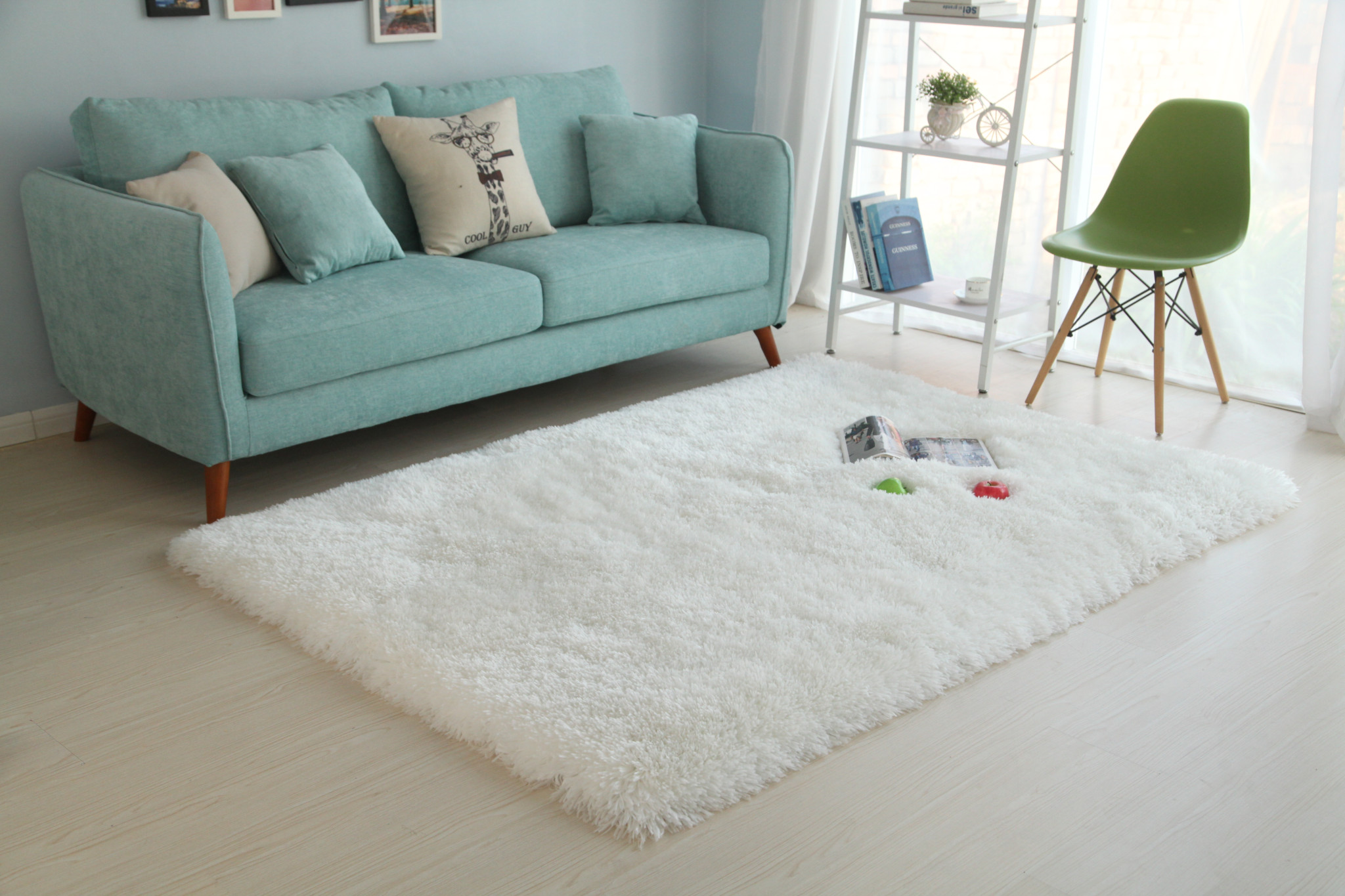 5" X 7" White Shag Hand Tufted Area Rug
