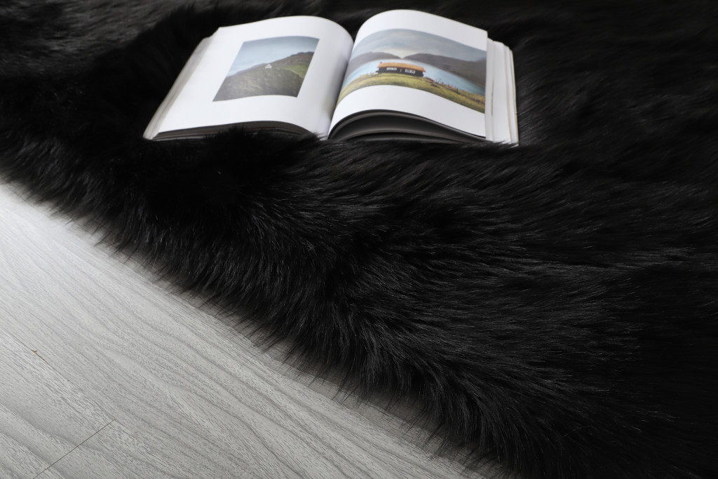 5" X 7" Charcoal Faux Sheepskin Shag Washable Area Rug