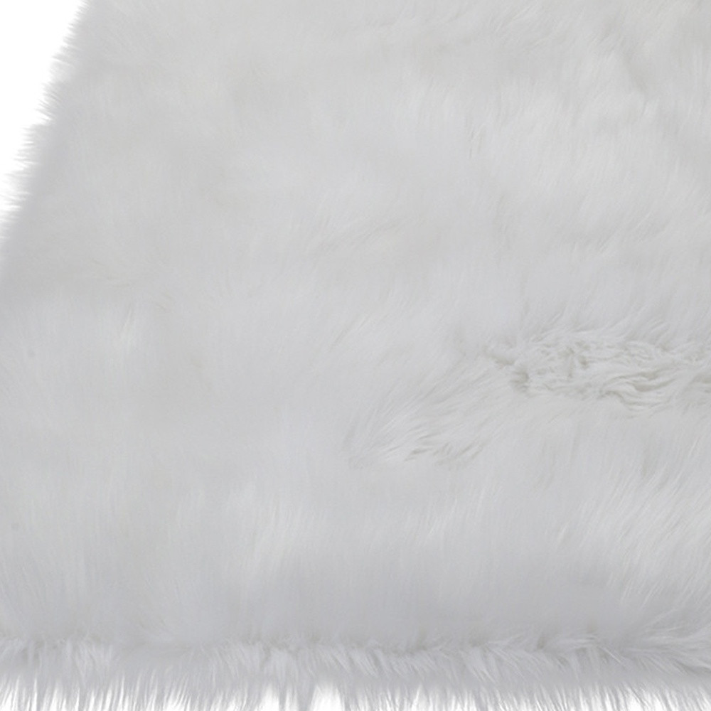 4" X 6" White Faux Sheepskin Shag Washable Area Rug