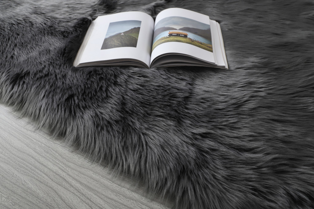 5" X 7" Charcoal Faux Fur Shag Washable Area Rug
