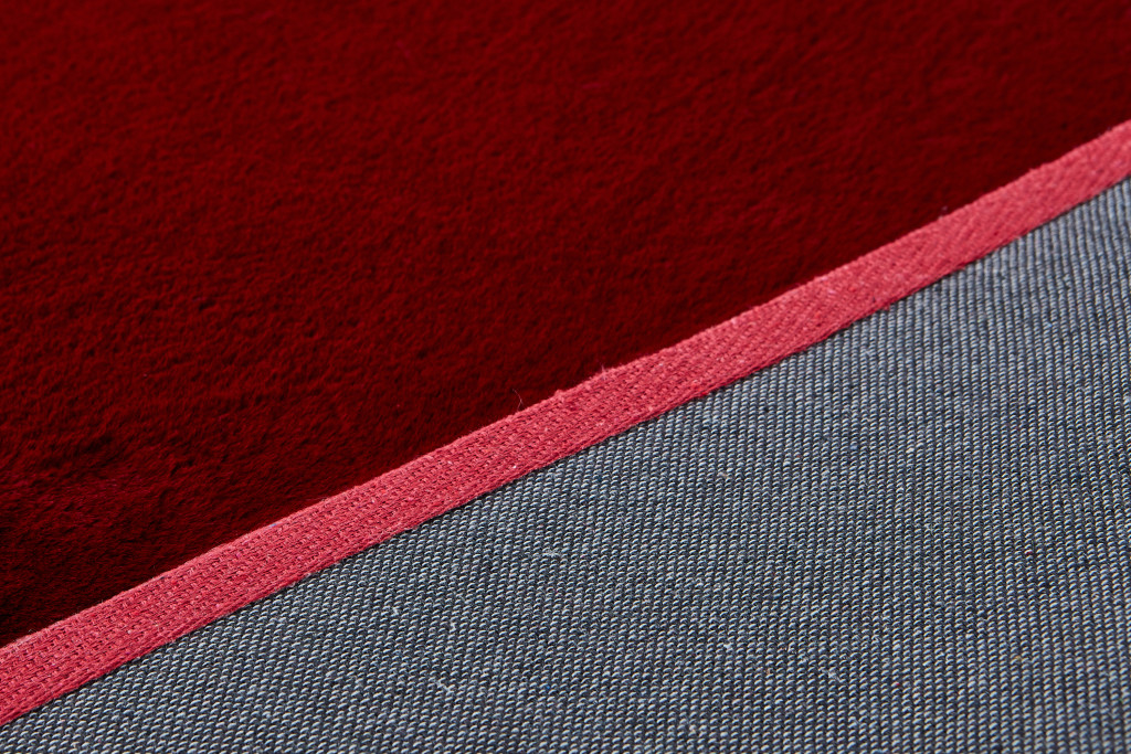 7" X 10" Burgundy FauX Fur Shag Non Skid Area Rug