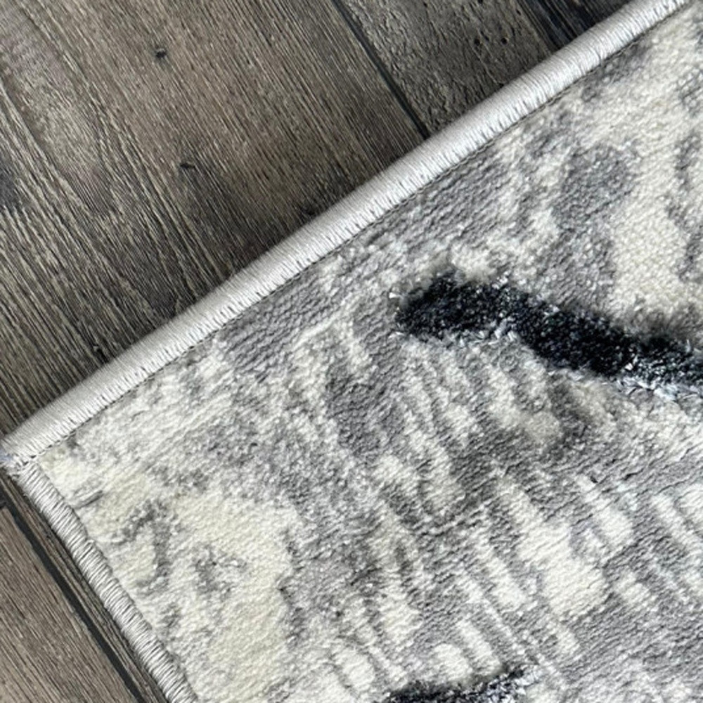 5" X 8" Gray and Silver Abstract Area Rug