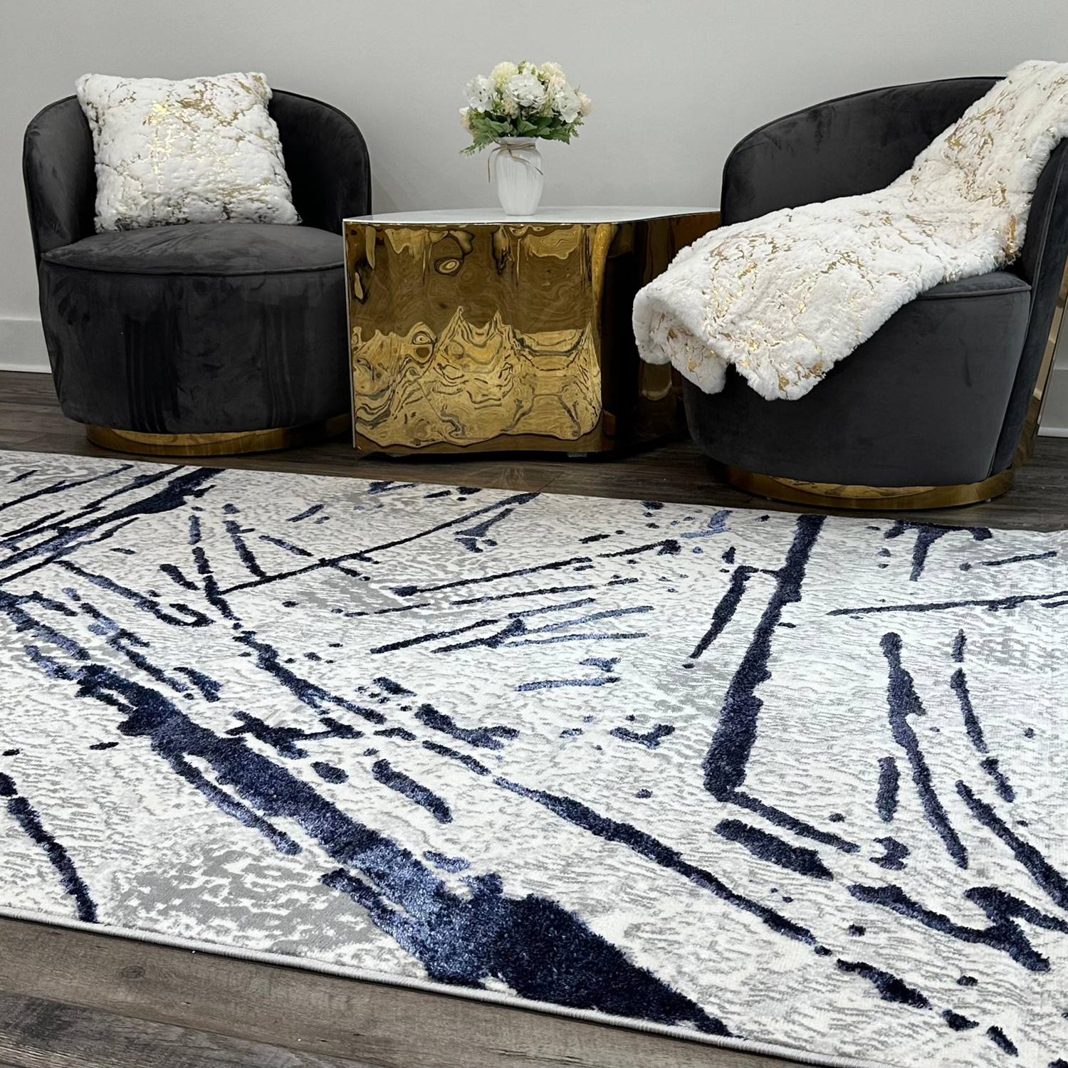 4" X 6" Ivory and Blue Abstract Area Rug