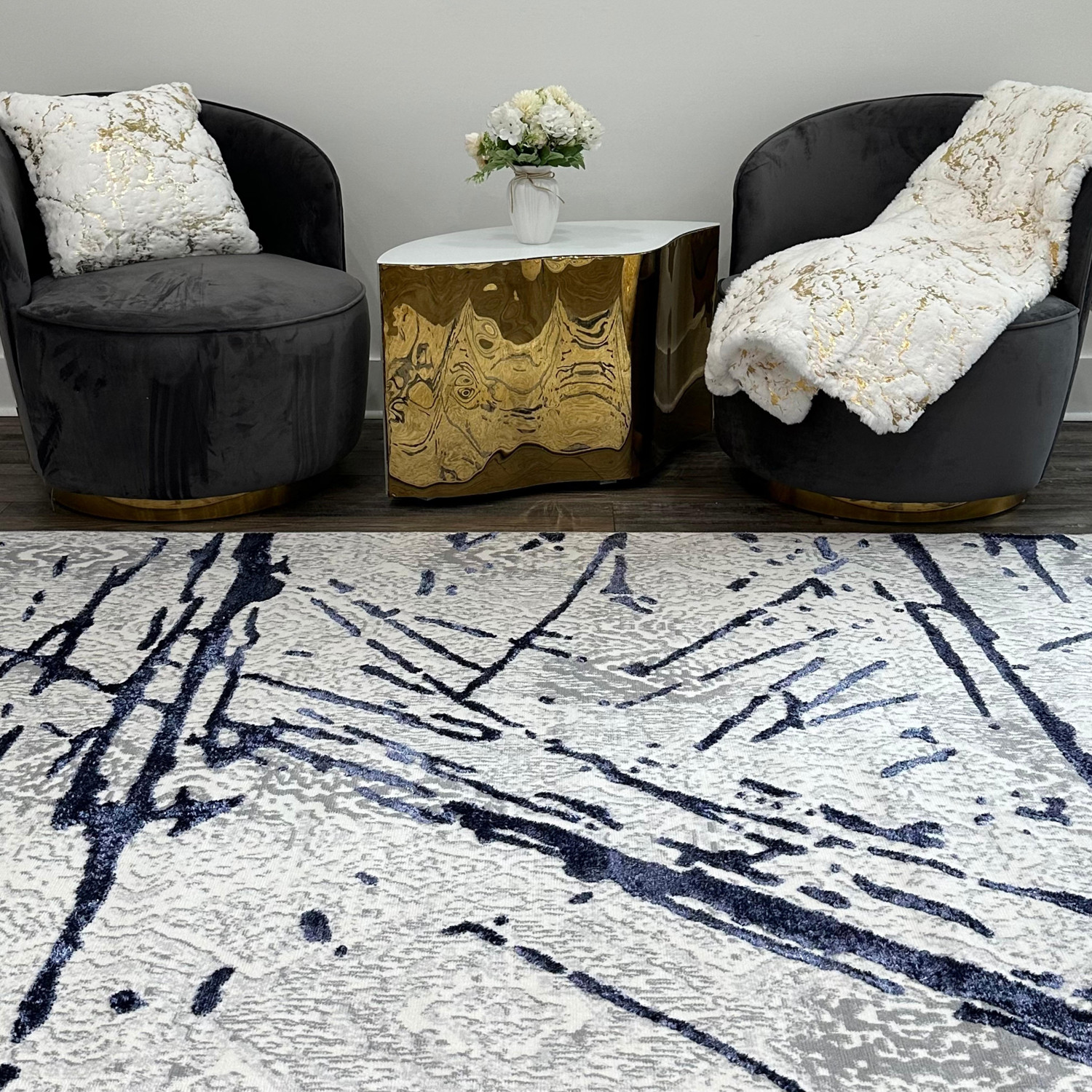 5" X 8" Ivory and Blue Abstract Area Rug