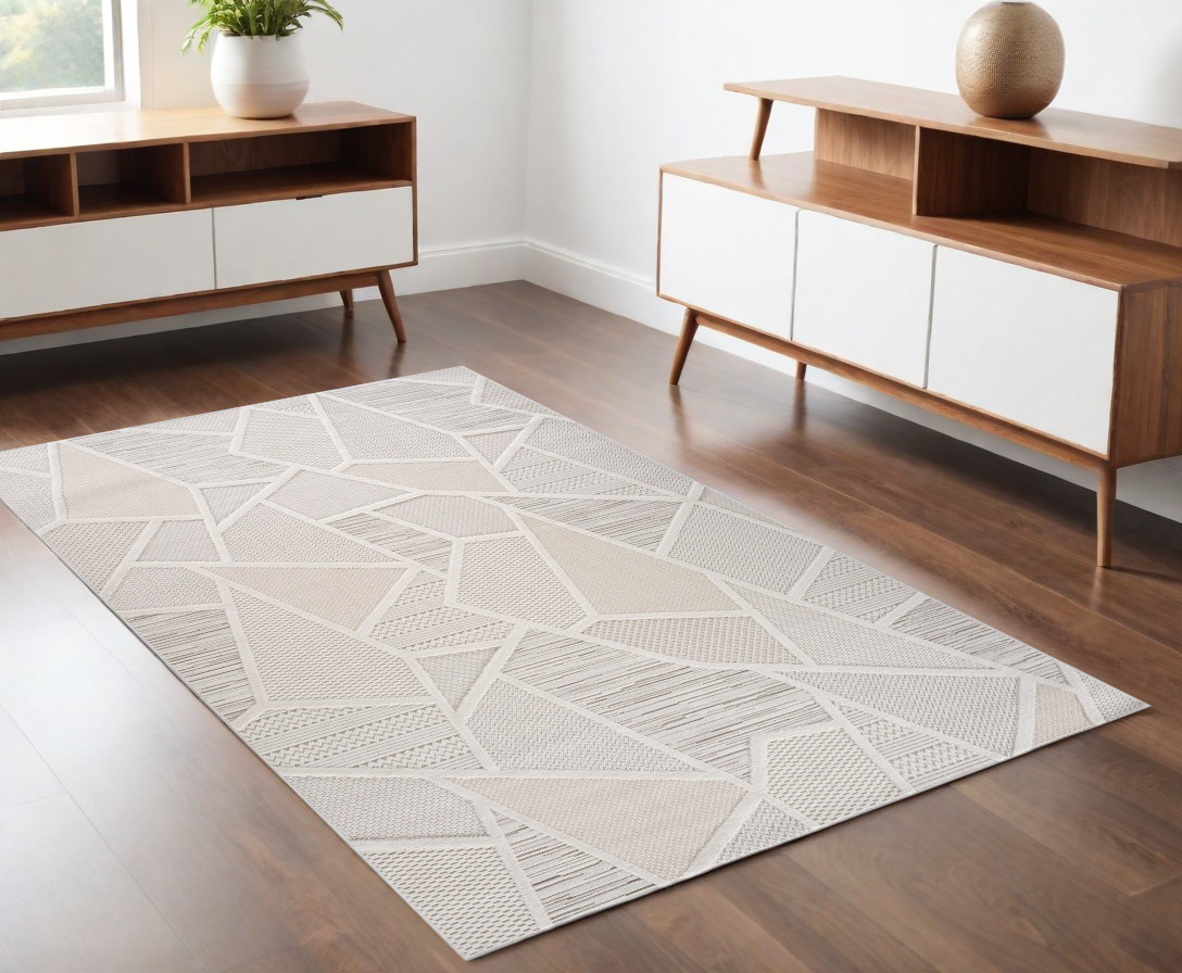 4" X 6" Cream and Beige Geometric Distressed Area Rug