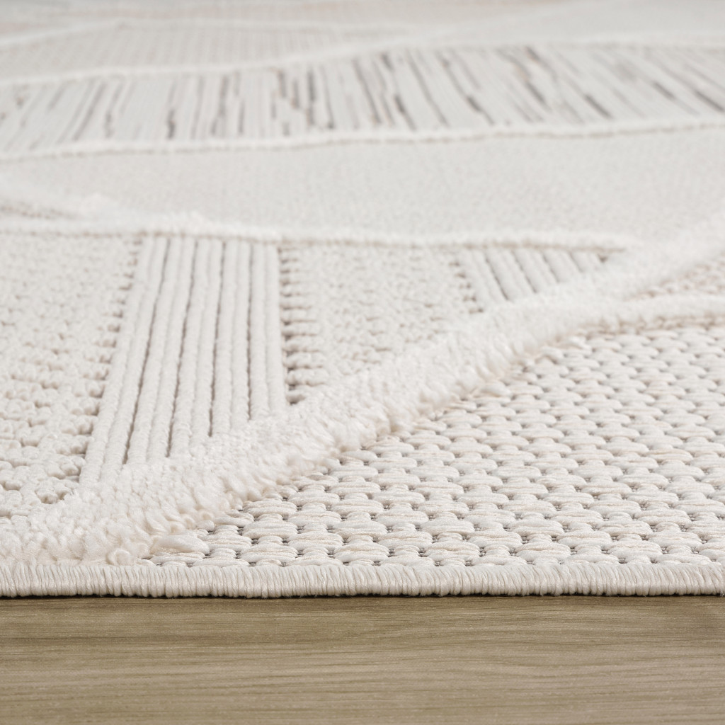 4" X 6" Cream and Beige Geometric Distressed Area Rug