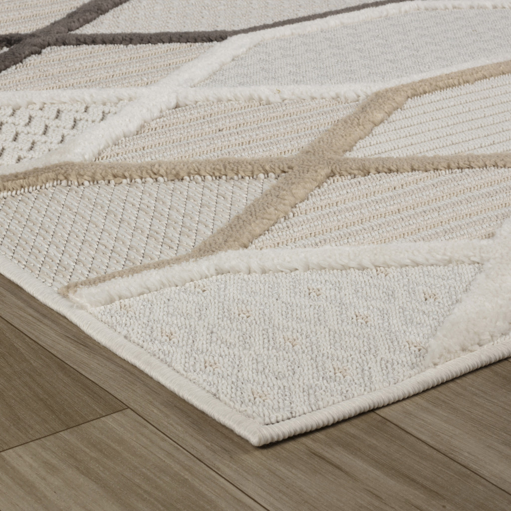 4" X 6" Cream and Beige Abstract Distressed Area Rug