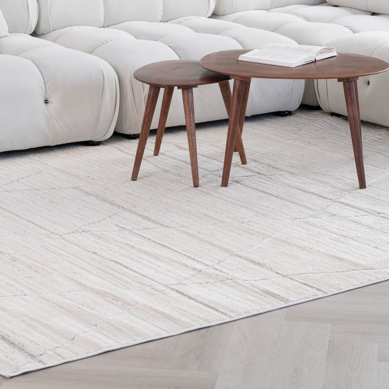 5" X 8" Cream and Beige Geometric Area Rug