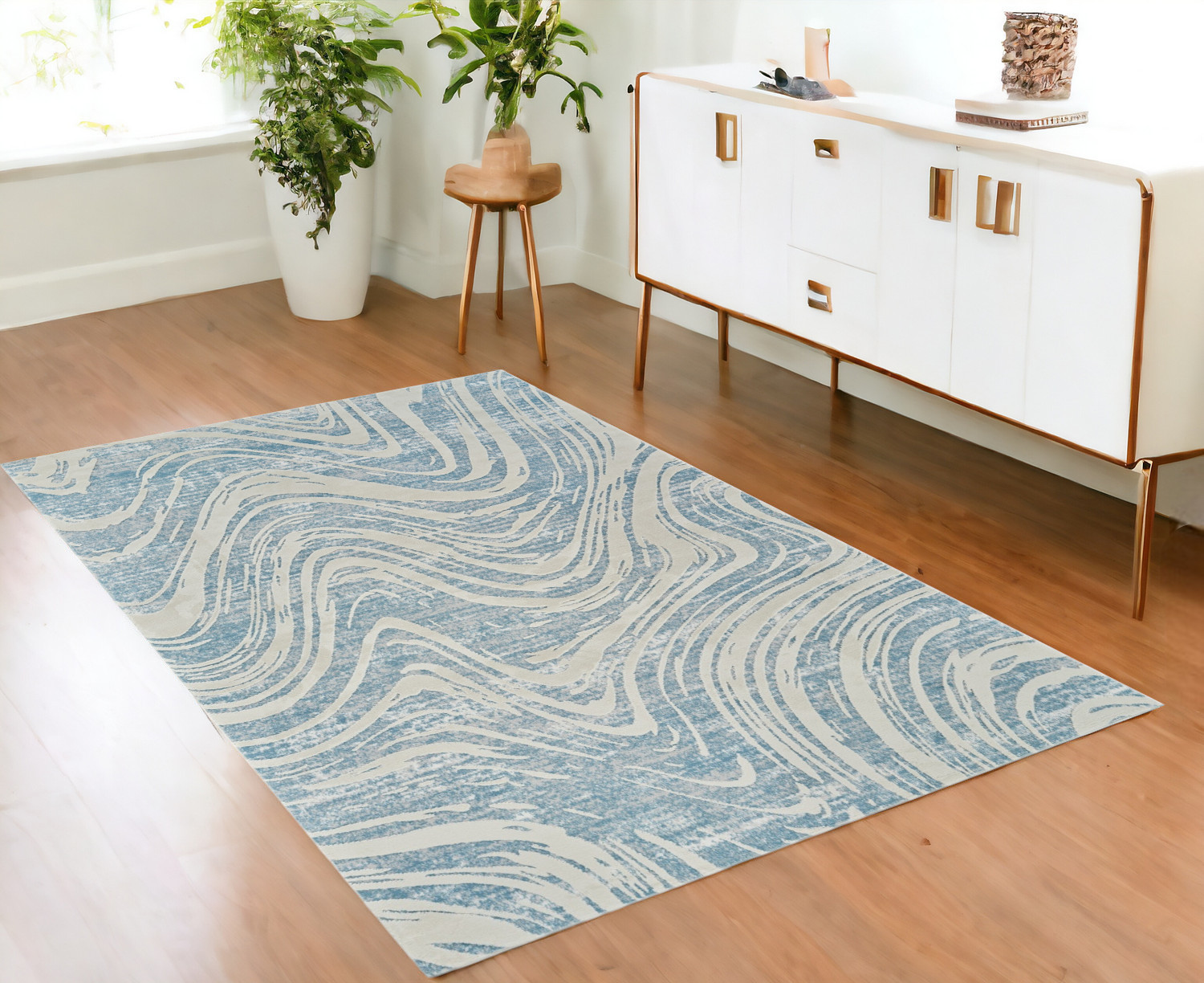 4" X 6" Blue and Beige Abstract Distressed Area Rug