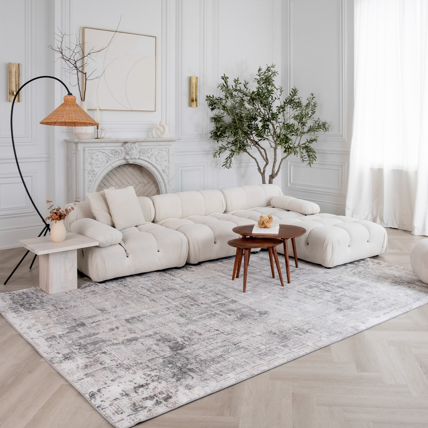 4" X 6" Gray and Beige Abstract Distressed Area Rug