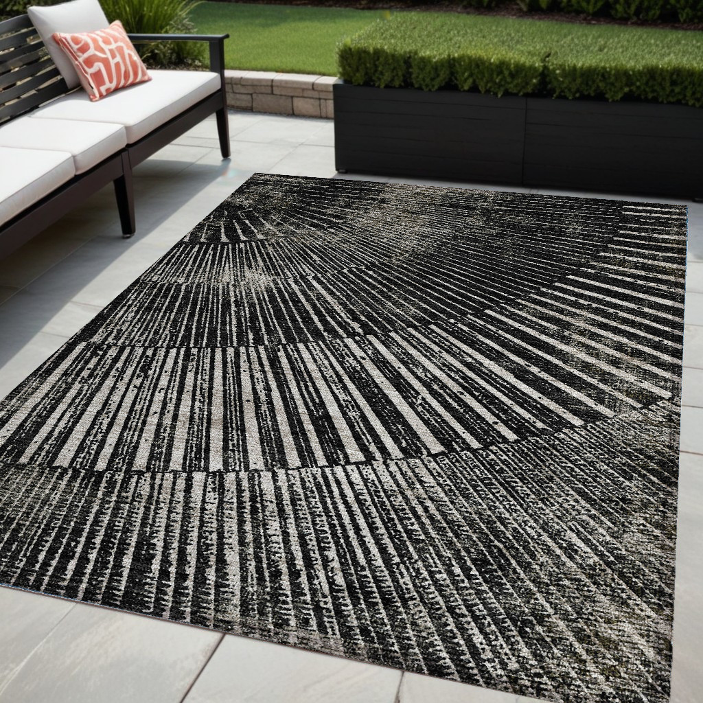 5' X 8' Black And Ivory Abstract Washable Indoor Outdoor Area Rug-561952-1