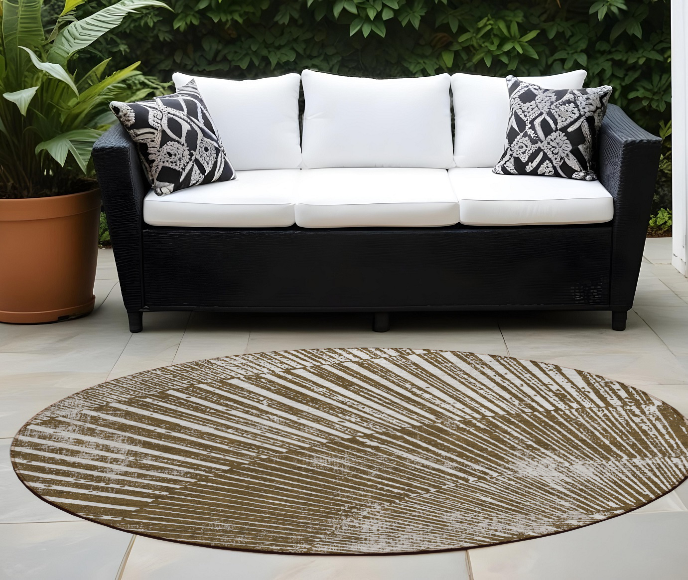 8' Round Chocolate Round Abstract Washable Non Skid Indoor Outdoor Area Rug-561962-1
