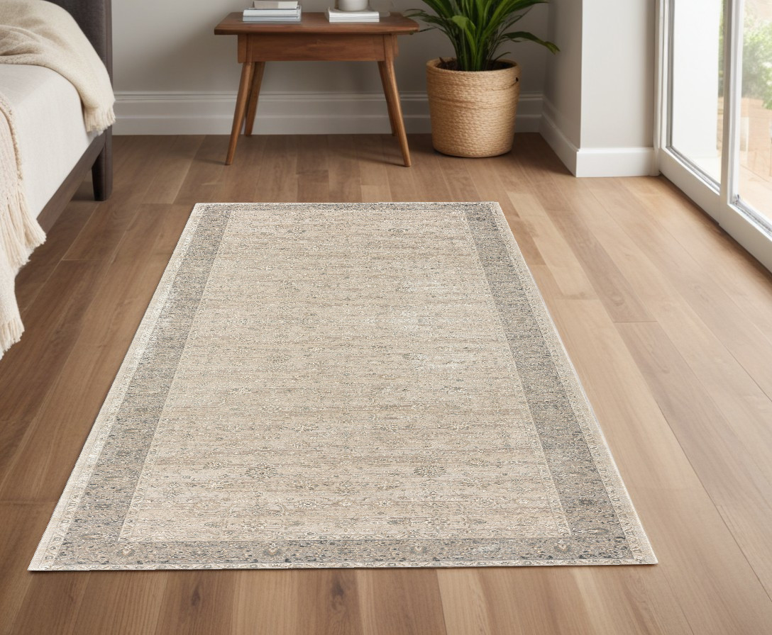 4' X 6' Beige and Gray Medallion Area Rug-565162-1