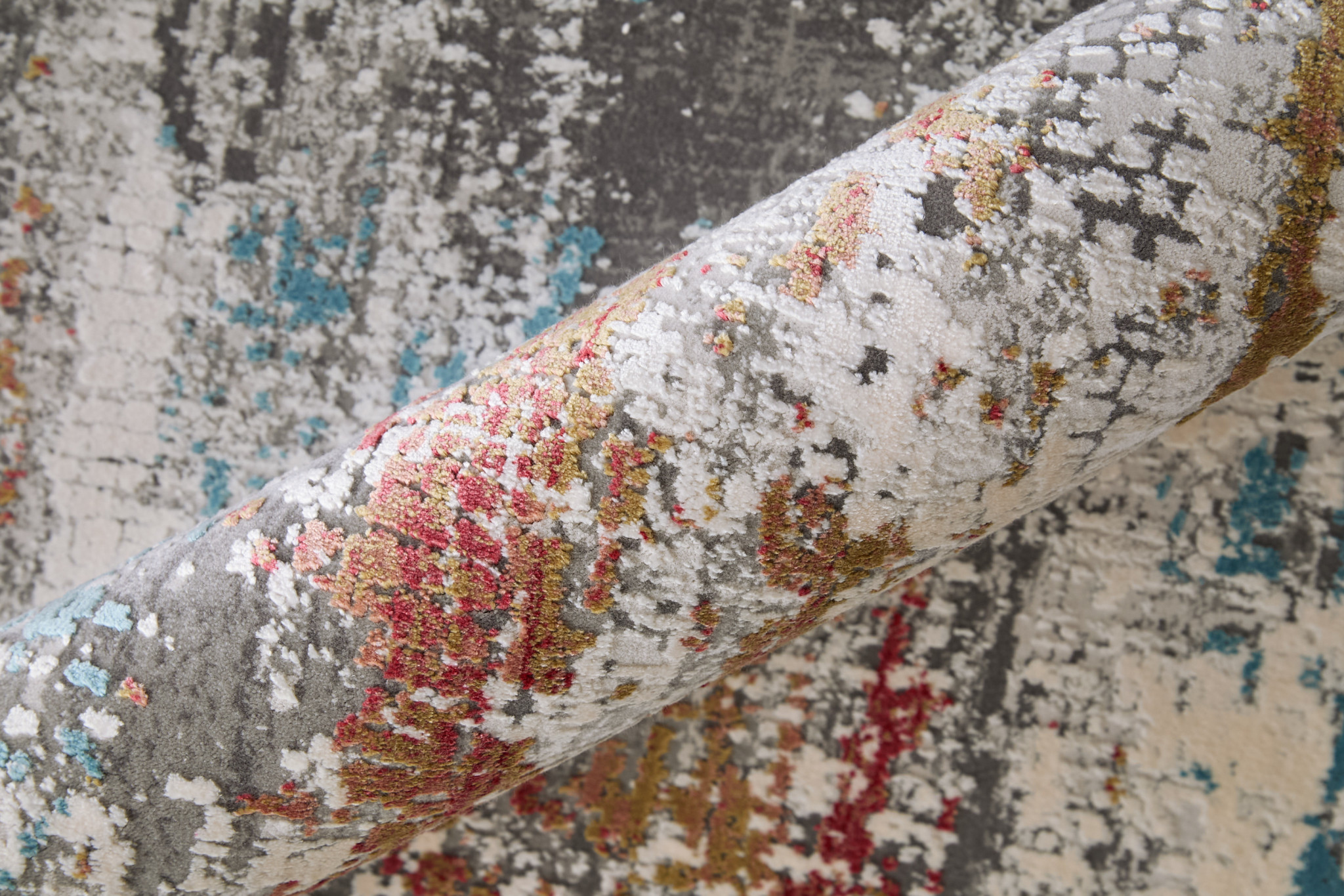 3" X 5" Gray Blue and Red Abstract Power Loom Area Rug With Fringe