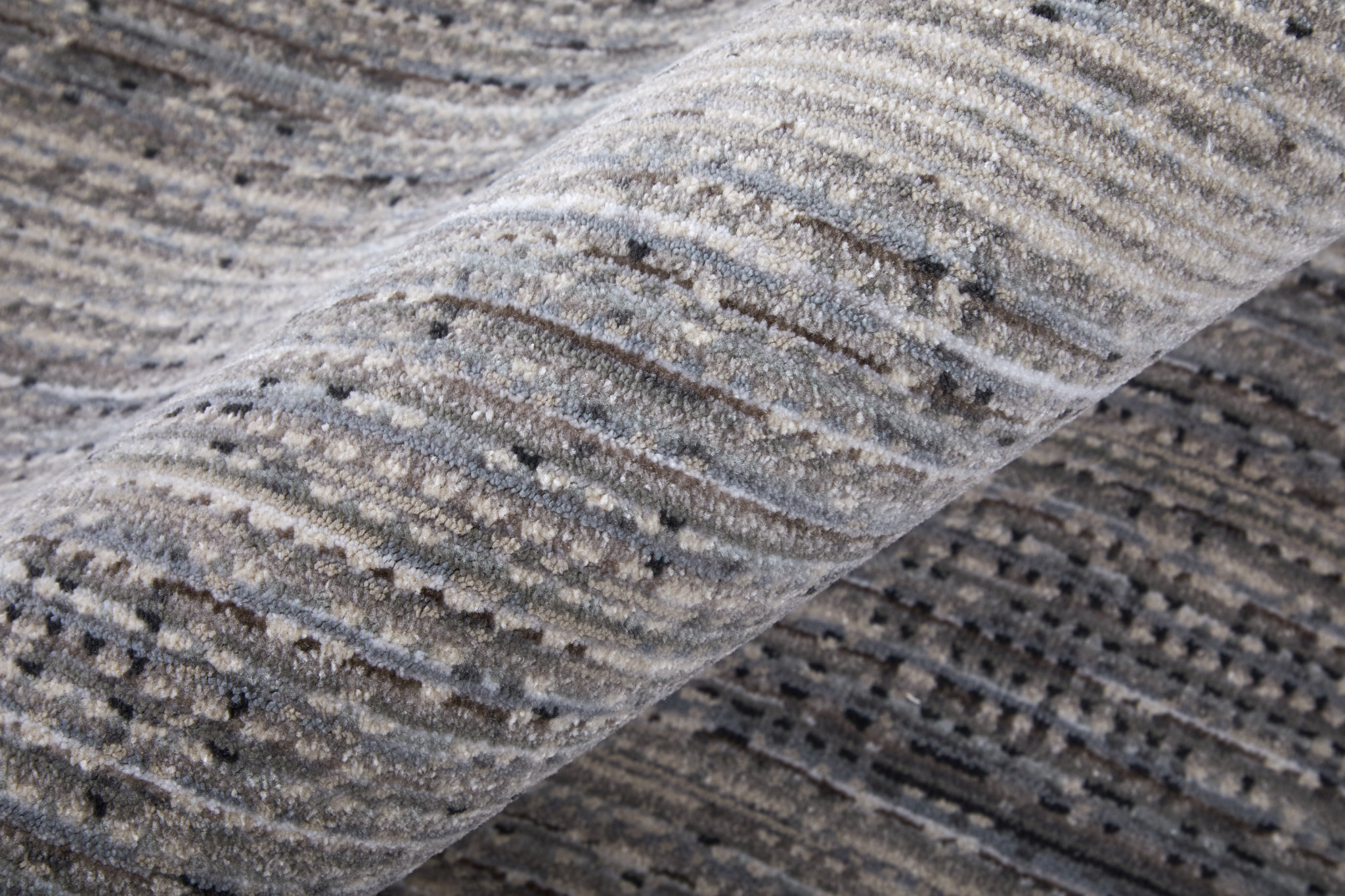 2" X 3" Gray and Ivory Power Loom Area Rug
