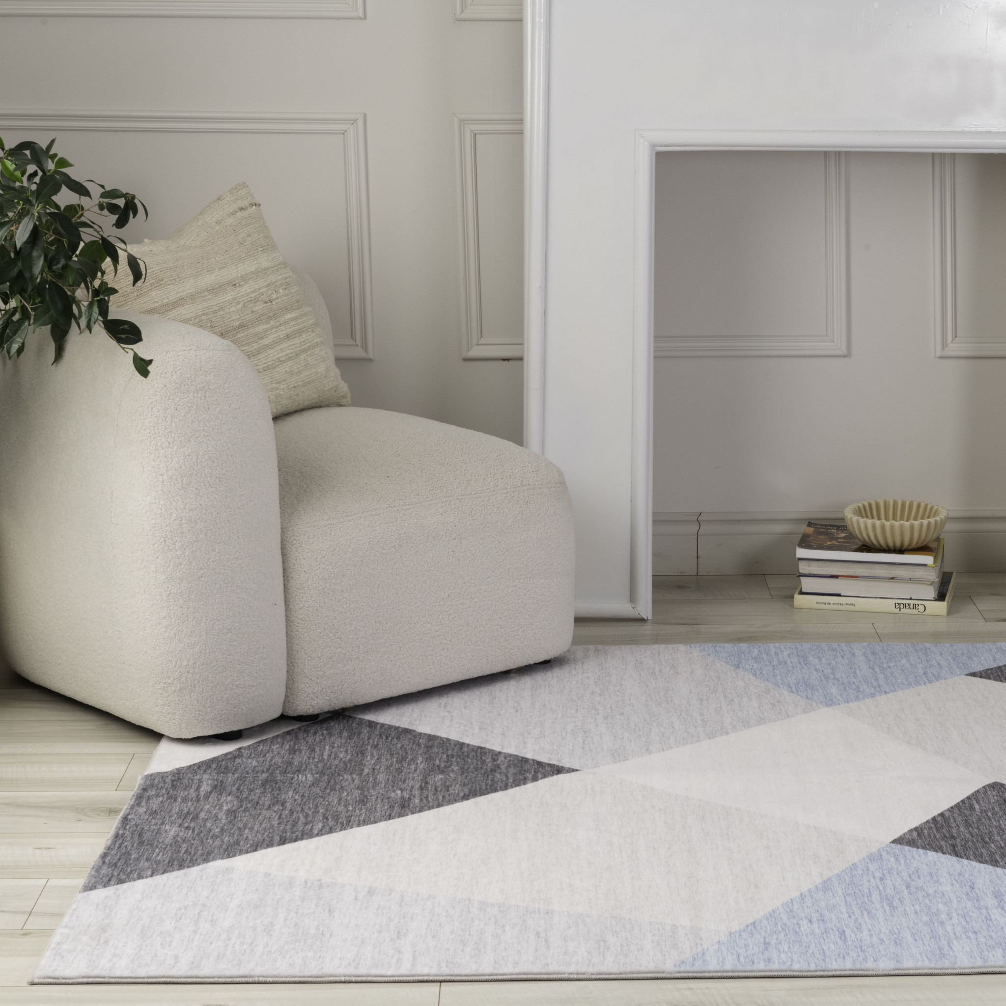 5" X 8" Blue and Gray Geometric Area Rug