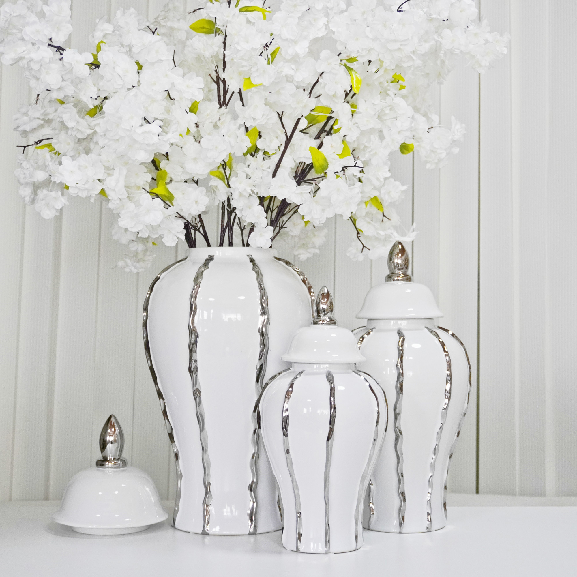 25-inch White and Silver Striped Crystal Urn Jar