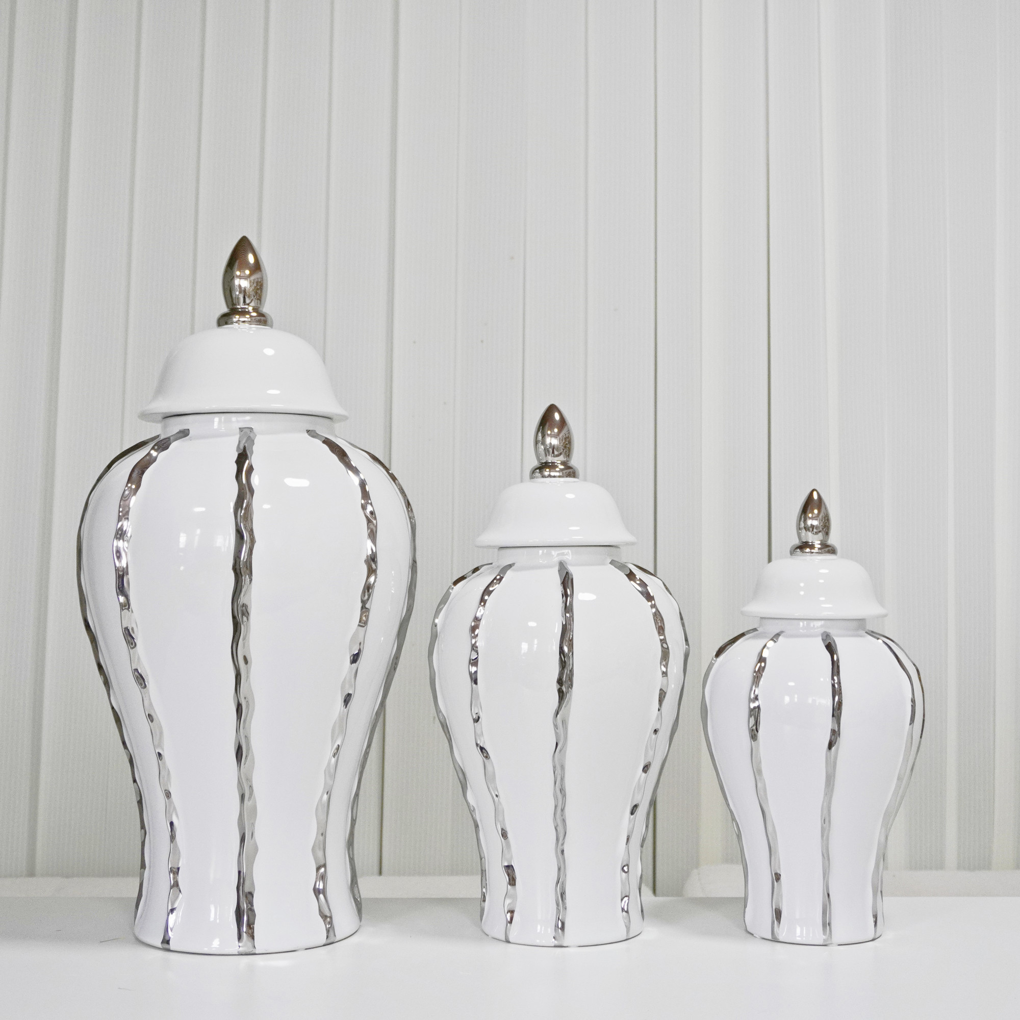 25-inch White and Silver Striped Crystal Urn Jar