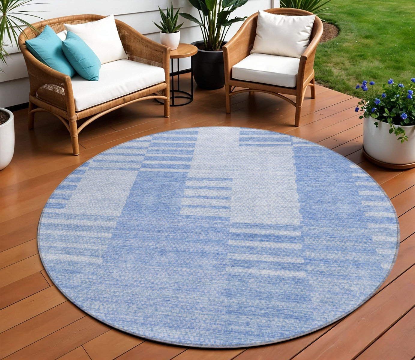 8' Sky Blue And Denim Blue Round Striped Washable Indoor Outdoor Area Rug-581643-1