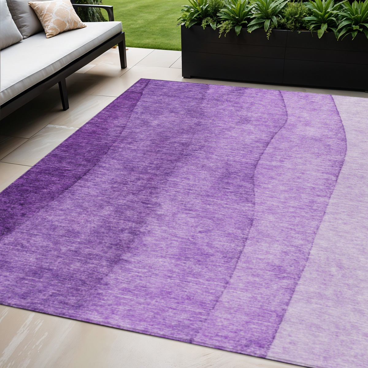 5' X 8' Purple And Lavender Ombre Washable Indoor Outdoor Area Rug-581823-1