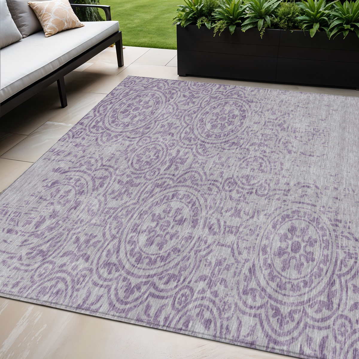 5' X 8' Lavender And Lilac Medallion Washable Indoor Outdoor Area Rug-585353-1