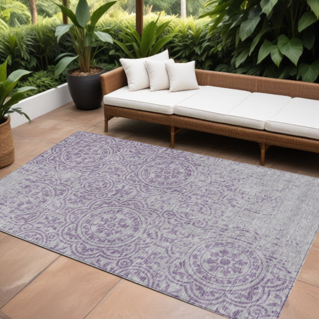 8' X 10' Lavender And Lilac Medallion Washable Indoor Outdoor Area Rug-585355-1