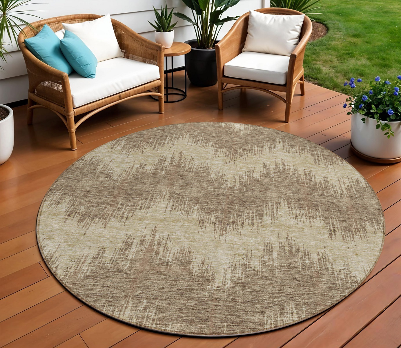 8' Brown And Beige Round Chevron Washable Indoor Outdoor Area Rug-591773-1