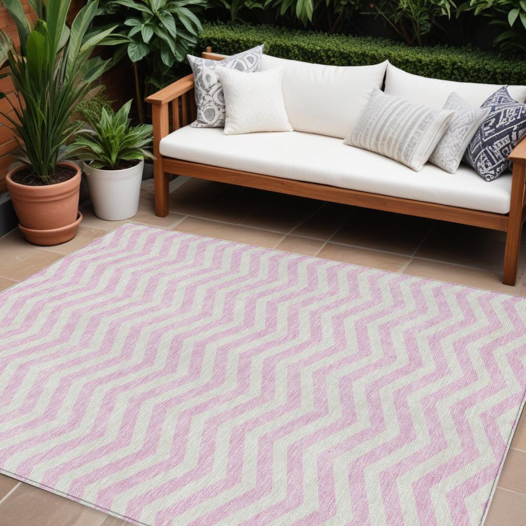 8' X 10' Pink And Gray Chevron Washable Indoor Outdoor Area Rug-595340-1