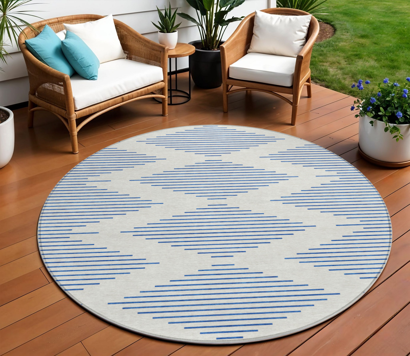8' Ivory And Blue Round Geometric Washable Indoor Outdoor Area Rug-598754-1
