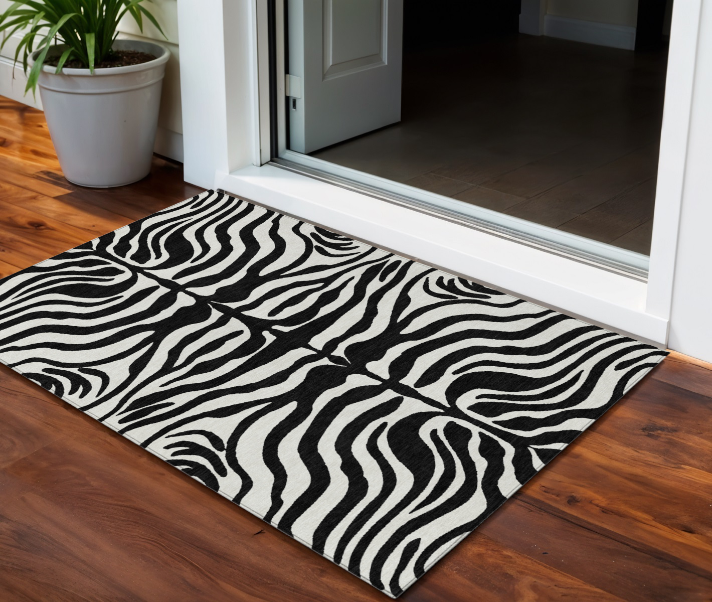 3' X 5' Black And Ivory Animal Print Washable Indoor Outdoor Area Rug-600588-1