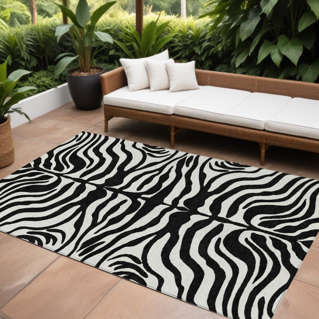 9' X 12' Black And Ivory Animal Print Washable Indoor Outdoor Area Rug-600592-1
