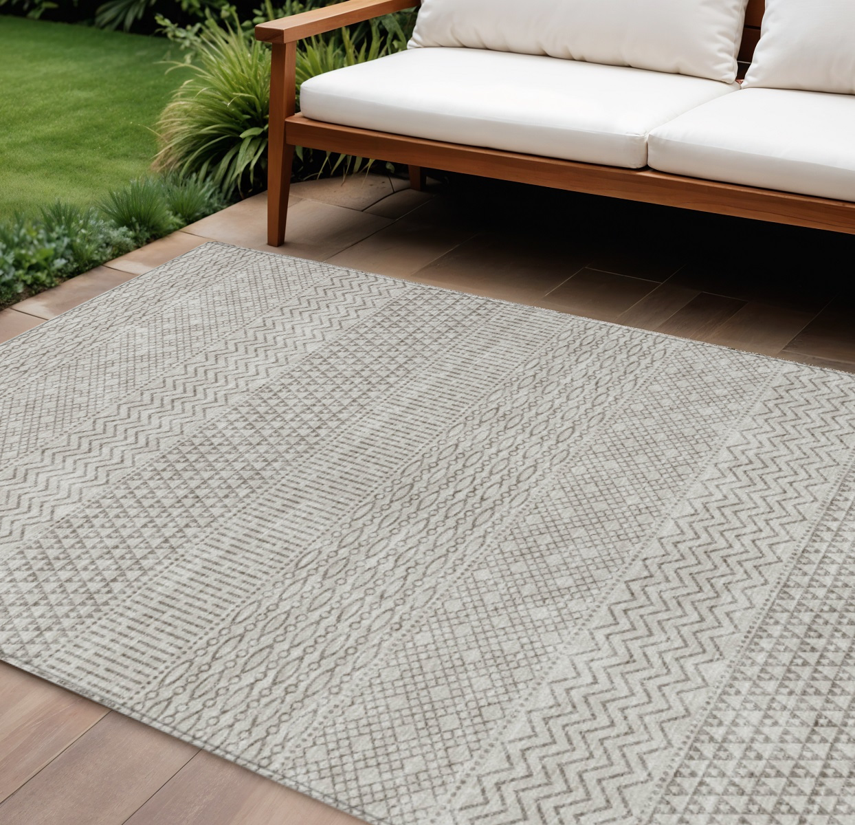 10' X 14' Beige And Ivory Chevron Washable Indoor Outdoor Area Rug-612237-1