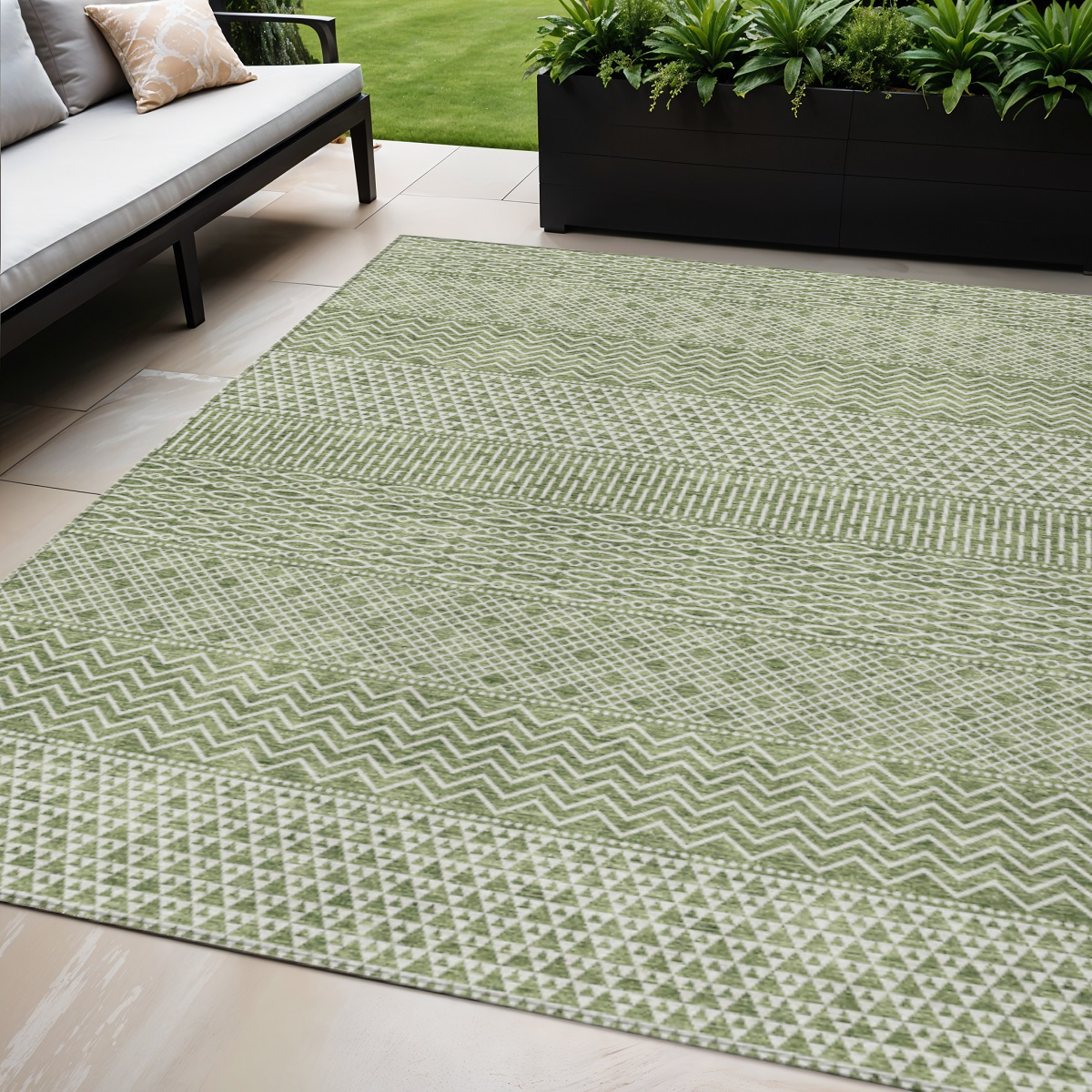 5' X 8' Green And Ivory Chevron Washable Indoor Outdoor Area Rug-612251-1